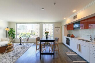 901 Flower St, Unit 515 in Los Angeles, CA - Building Photo - Building Photo