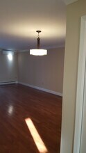 11 Cedarland Ct in Cromwell, CT - Building Photo - Building Photo