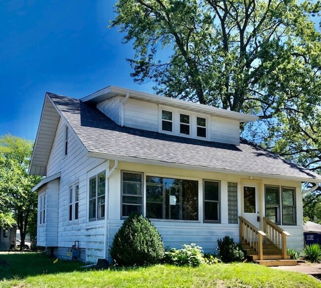 property at 908 Elm St