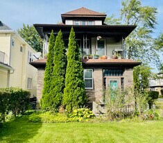 1116 Parkside Ave, Unit Lower in Buffalo, NY - Building Photo