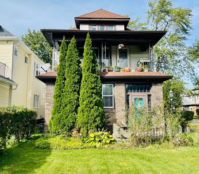 1116 Parkside Ave, Unit Lower in Buffalo, NY - Building Photo