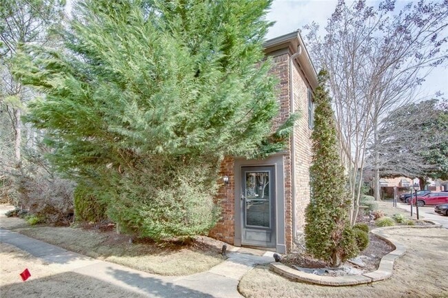 3103 Colonial Way