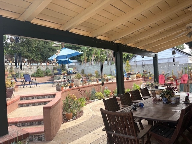 1319 Flanders Rd in La Cañada Flintridge, CA - Building Photo - Building Photo