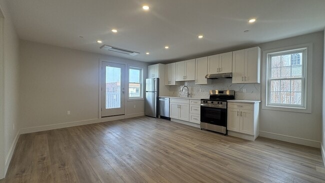 5-12 Beach 130th St, Unit 2B in Queens, NY - Building Photo - Building Photo