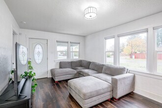 117 Mosman Ave SW in Yelm, WA - Building Photo - Building Photo