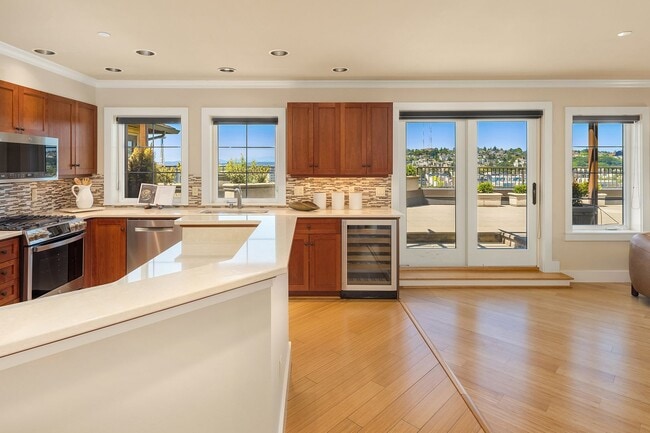 property at 745 Bellevue Ave E