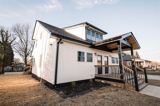 723 Highland Ave SE in Hickory, NC - Building Photo - Building Photo