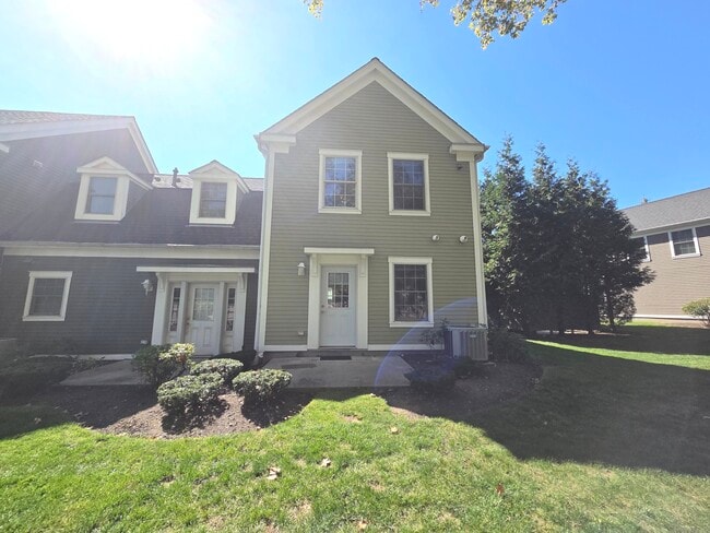 40 Stoneridge Cir in Stamford, CT - Building Photo - Building Photo
