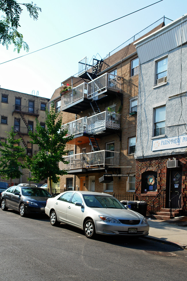 224 22nd St in Brooklyn, NY - Foto de edificio - Building Photo