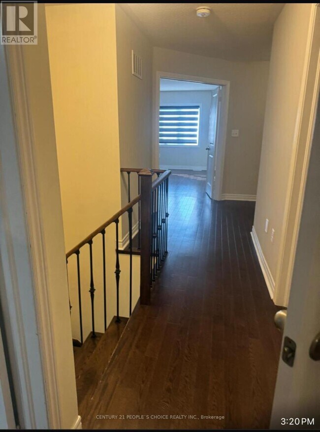 55 Finegan Cir in Brampton, ON - Building Photo - Building Photo
