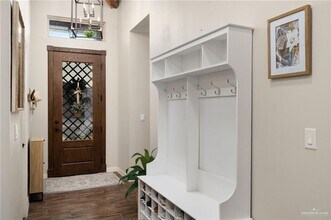 18 Windsor St in Edinburg, TX - Building Photo - Building Photo