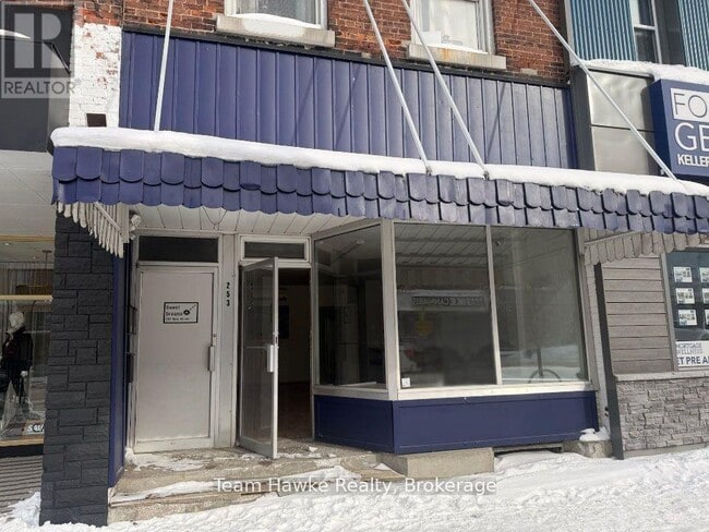 253 King St in Midland, ON - Building Photo - Building Photo