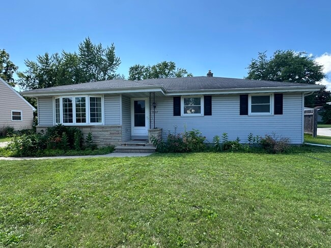 property at 1067 Meadow Ln