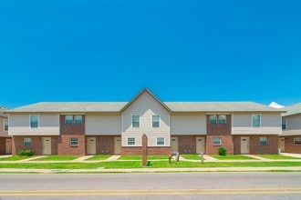 Williamsburg Square in Pascagoula, MS - Building Photo - Building Photo