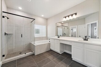 5617 Iris Harvest Dr in Houston, TX - Building Photo - Building Photo