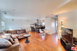 109 Dudley Ave in Los Angeles, CA - Building Photo - Building Photo