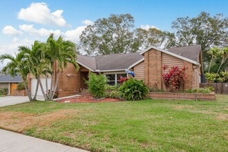 2827 Enisgrove Dr in Palm Harbor, FL - Building Photo - Building Photo