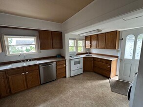 12450 Josh Wilson Rd in Mount Vernon, WA - Building Photo - Building Photo