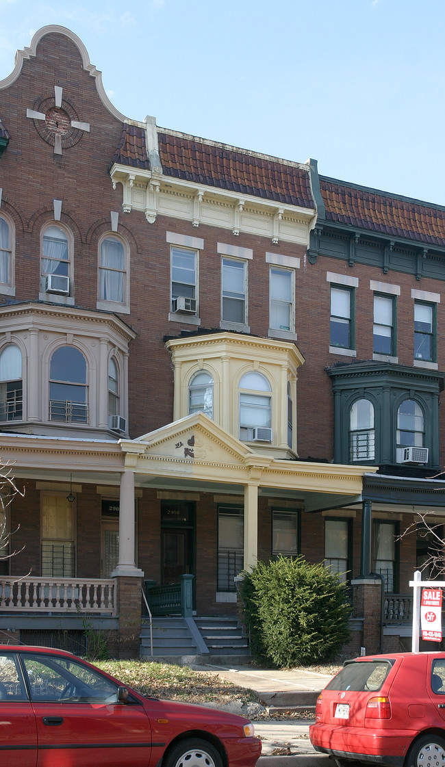 2908 N Calvert St in Baltimore, MD - Foto de edificio - Building Photo