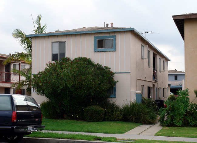 11840 Eucalyptus Ave in Hawthorne, CA - Building Photo - Building Photo