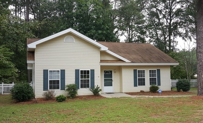 property at 11540 Pinecroft St