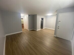 1530 Live Oak Dr in Tallahassee, FL - Building Photo - Building Photo
