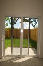 1537 SE 27th Rd in Homestead, FL - Building Photo - Building Photo