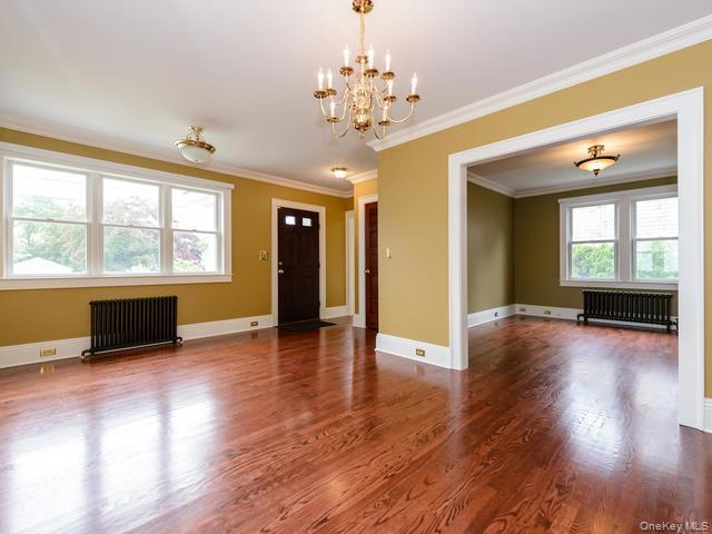 35 Birch St in Locust Valley, NY - Building Photo - Building Photo