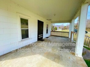 648 Bee Tree Rd in Swannanoa, NC - Building Photo - Building Photo