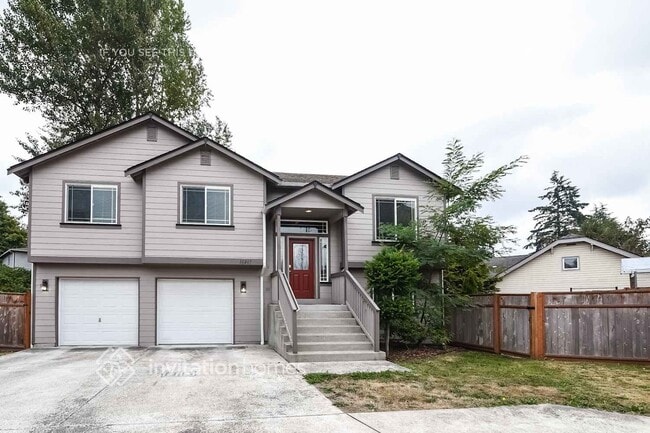 10207 Broadway Ave S in Tacoma, WA - Building Photo - Building Photo