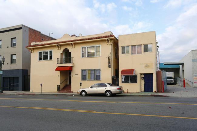 Wilcox Apartments in Los Angeles, CA - Foto de edificio - Building Photo