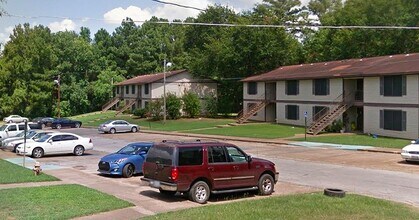 705 Clifford St in Center, TX - Building Photo - Building Photo