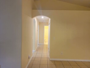 2701 Owen Ave S in Lehigh Acres, FL - Foto de edificio - Building Photo