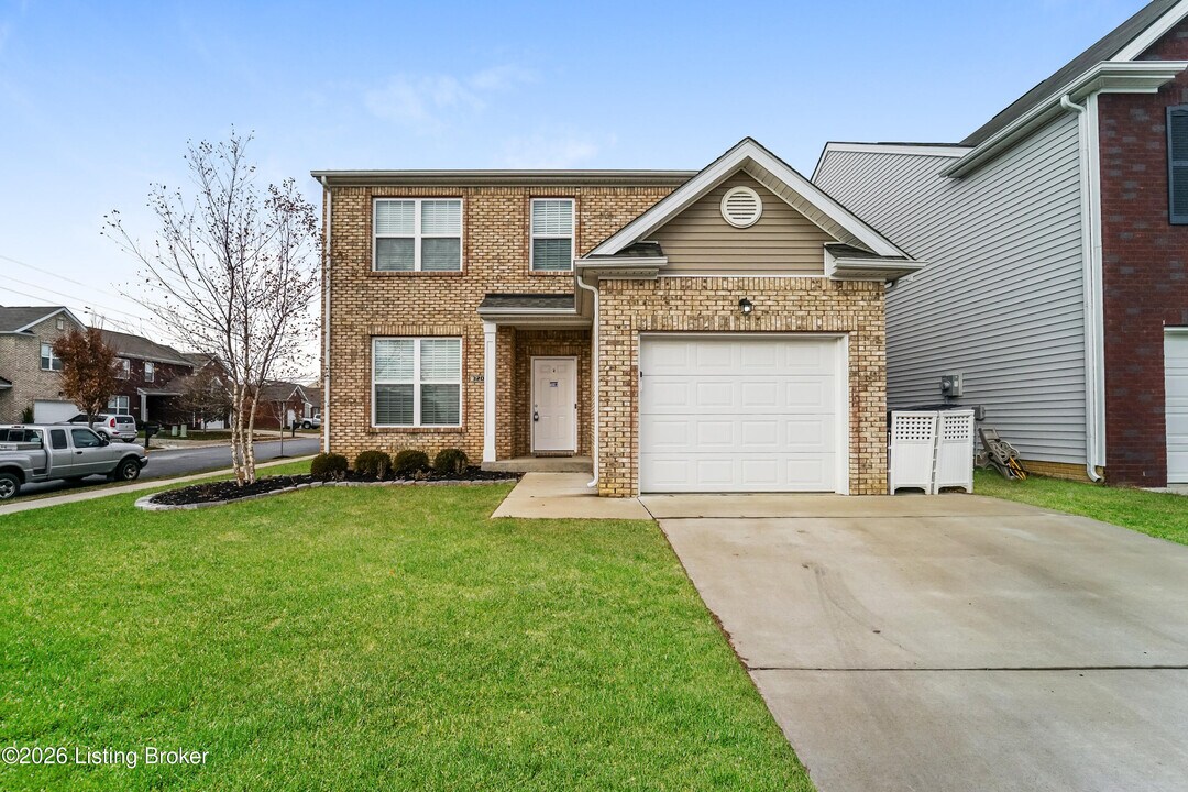 3201 Cotton Ln in Jeffersonville, IN - Building Photo