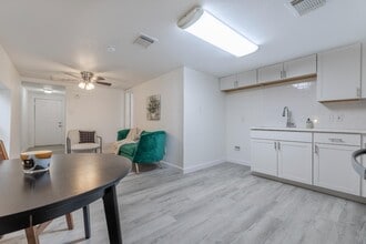 125 Forrest Ave in San Antonio, TX - Building Photo - Building Photo