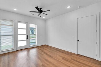 1432B Forward Dr in Little Elm, TX - Foto de edificio - Building Photo