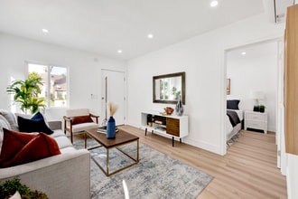 2350 E Poppy St in Long Beach, CA - Building Photo - Building Photo