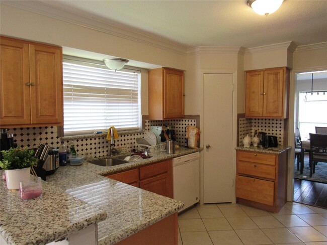 3926 Summit Valley Dr