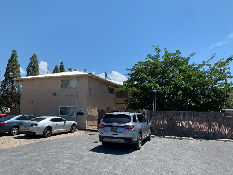 246 Vermont St NE in Albuquerque, NM - Building Photo