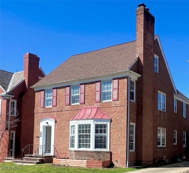 property at 3654 Lynnfield Rd