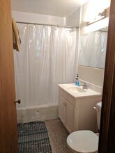 2076 Como Ave in St. Paul, MN - Building Photo - Building Photo