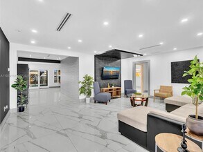 440 SE 8th Ave in Pompano Beach, FL - Building Photo - Building Photo