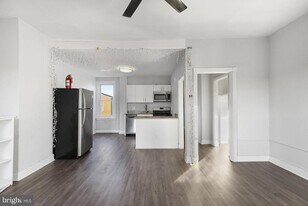 1735 W Oxford St in Philadelphia, PA - Building Photo