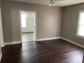 230 Sturges Ave in Mansfield, OH - Foto de edificio - Building Photo