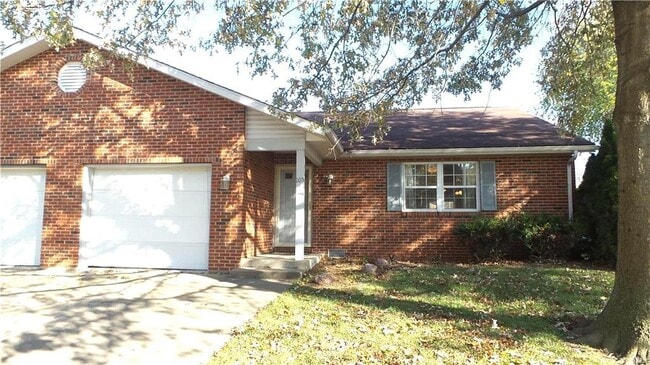 property at 105 Twin Oaks Dr