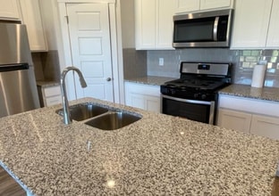6 Outback Dr in Greer, SC - Building Photo - Building Photo