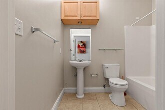 1333 W Broad St in Richmond, VA - Building Photo - Building Photo