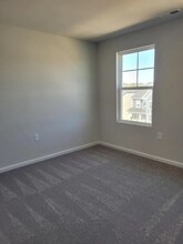 1950 Rosedale Rdg Ave in Wake Forest, NC - Foto de edificio - Building Photo