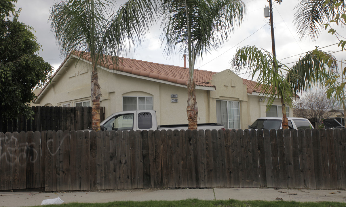 1359 N Parkside Dr in Ontario, CA - Building Photo