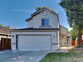 8374 Hillsbrook Dr in Antelope, CA - Building Photo